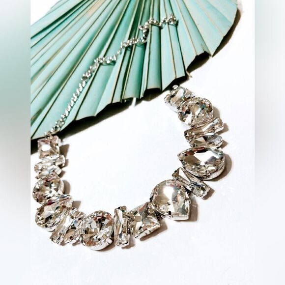 Crystal decor necklace  S211 - Picture 3 of 3